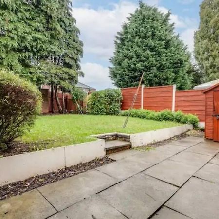 New Build House Near Trafford Centre With Drive Manchester Eksteriør bilde