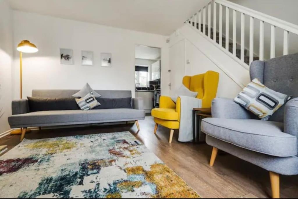 New Build House Near Trafford Centre With Drive Manchester Eksteriør bilde