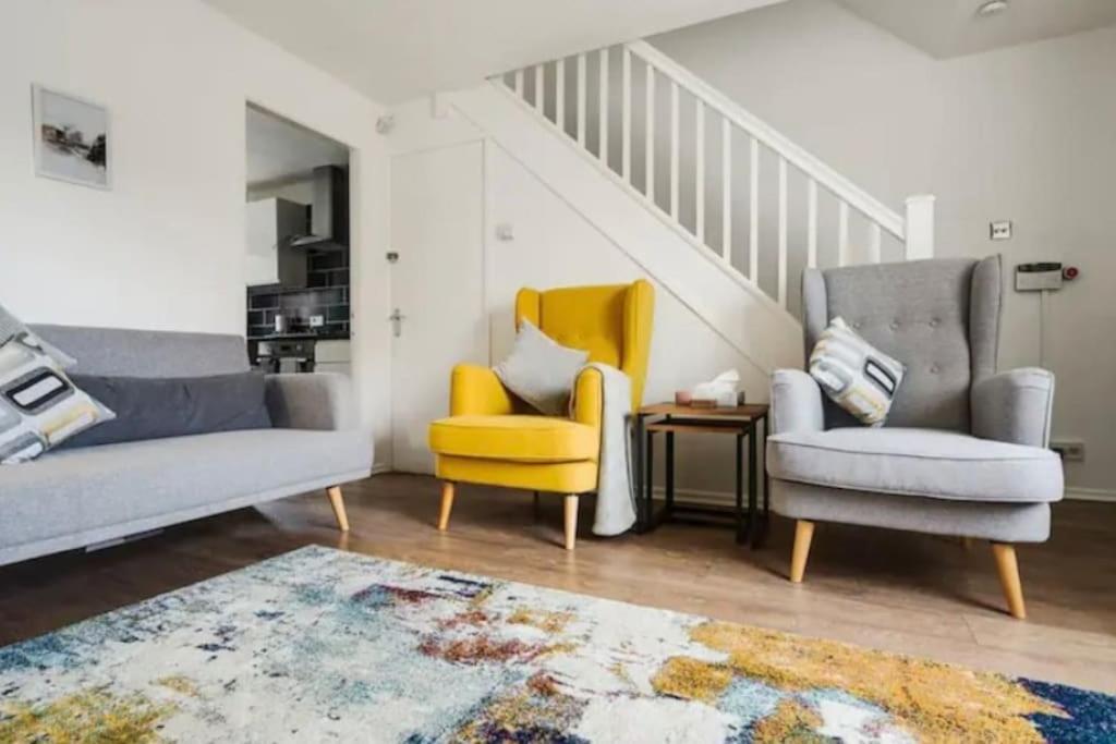 New Build House Near Trafford Centre With Drive Manchester Eksteriør bilde