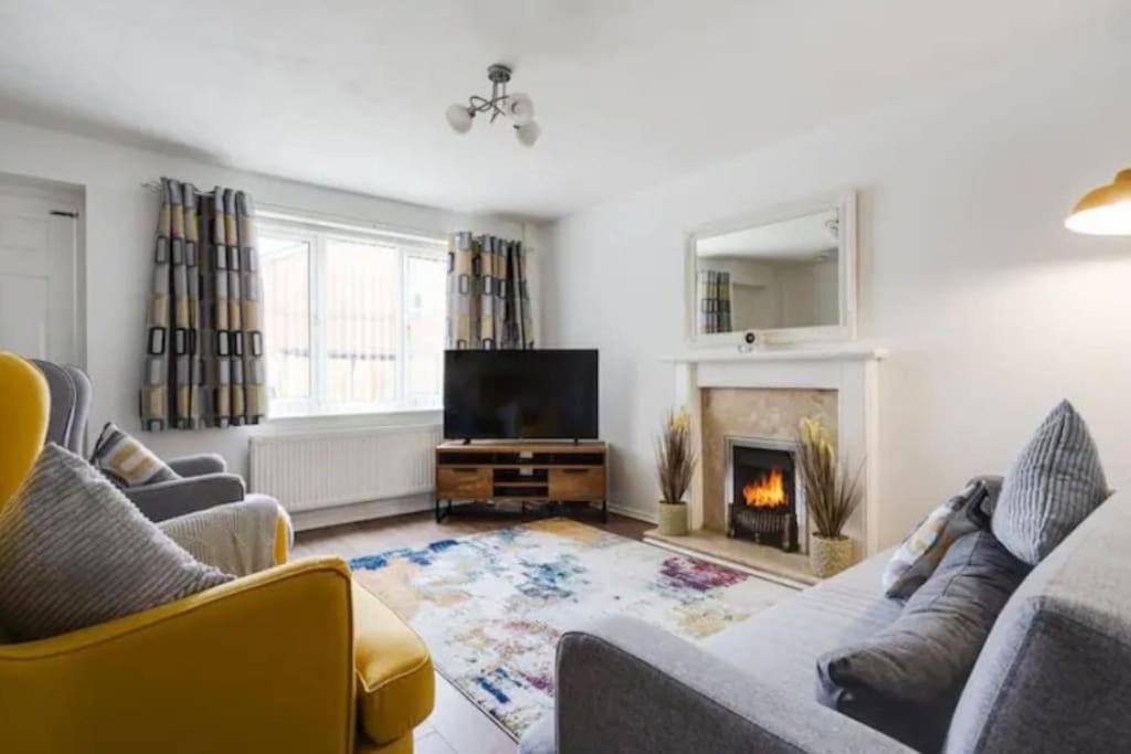 New Build House Near Trafford Centre With Drive Manchester Eksteriør bilde